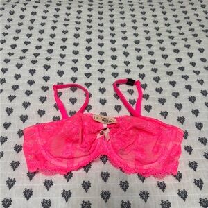 Victoria secret Hot Pink Lace  Bra -  Women Intimates NWT 36 C